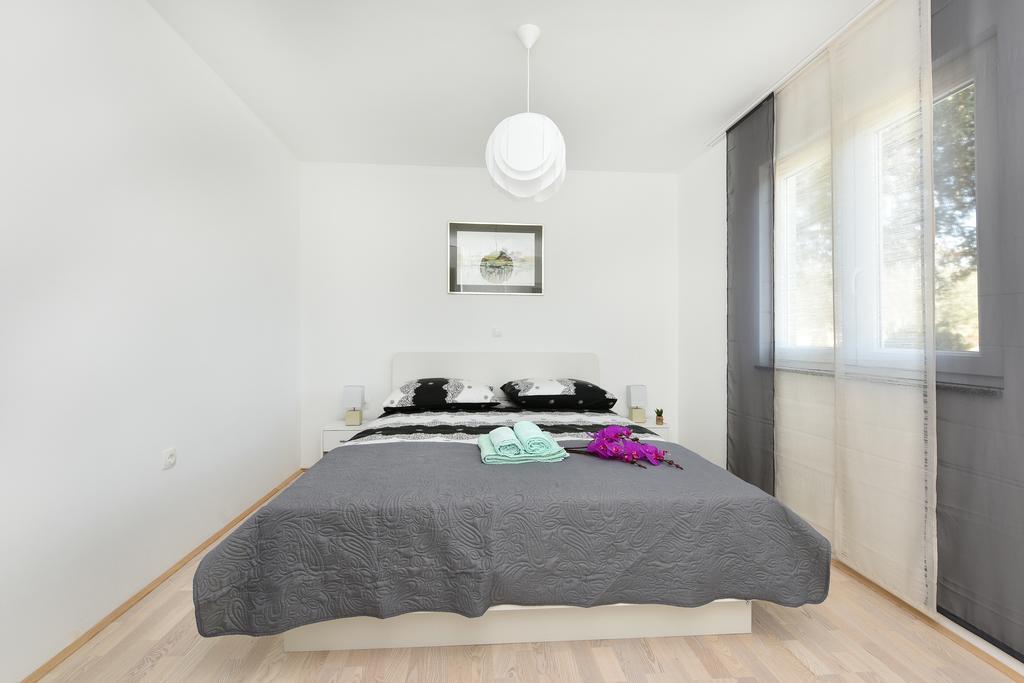 Apartman Kresan Sukošan Exterior foto