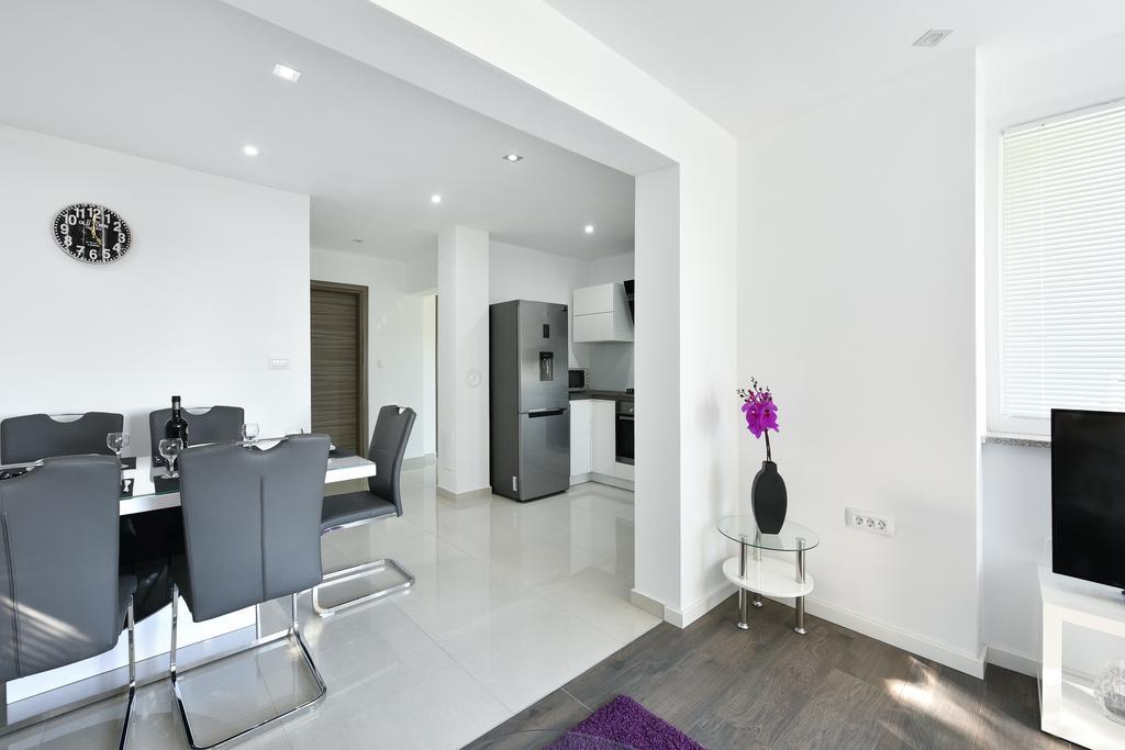 Apartman Kresan Sukošan Exterior foto